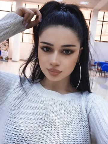 Лаура фото 2